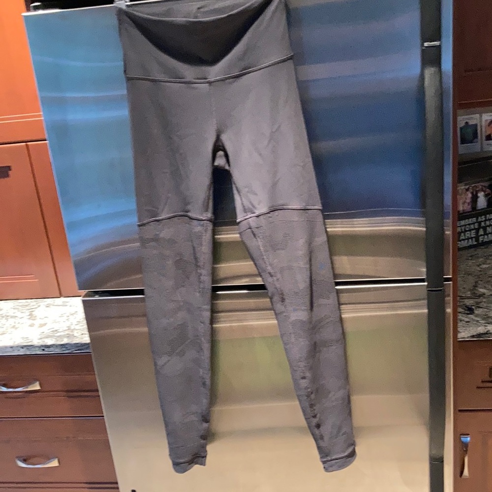 Gray Lululemon Sheer Will High-rise Leggings 28" *Camo